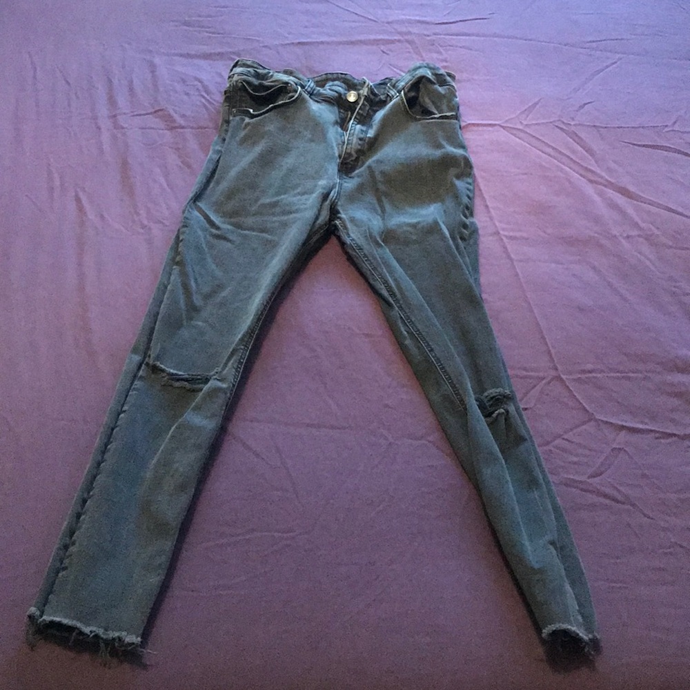 Ripped Skinny Jeans